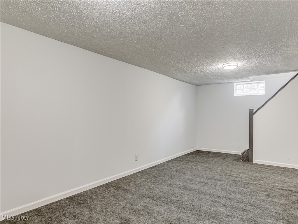 1085 Woodview Road Cleveland, OH 44121 - Photo 26 of 30