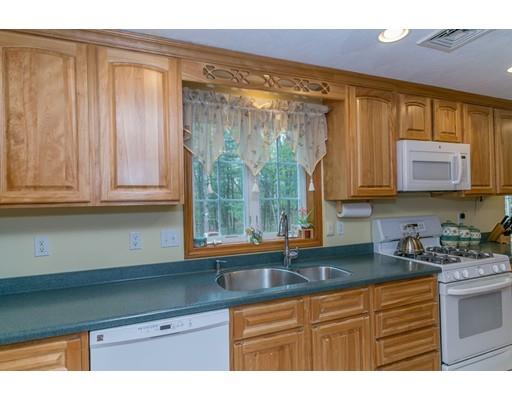 161 Allen Road Billerica, MA 01821 - Photo 8 of 30