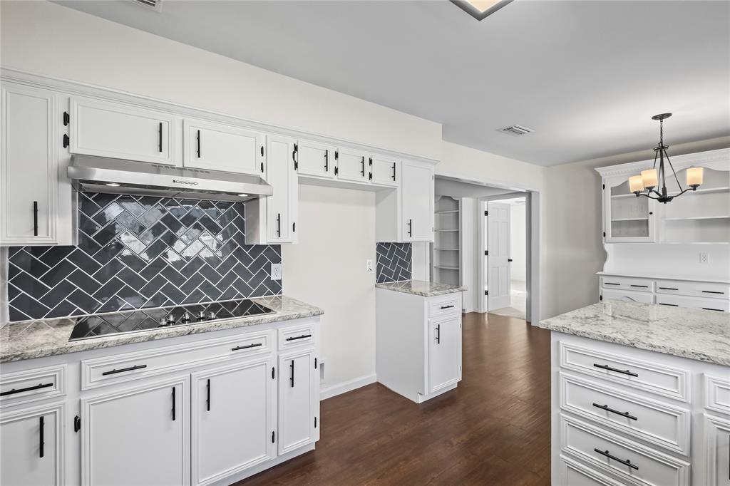 933 Waynelee Drive Lancaster, TX 75146 - Photo 18 of 39