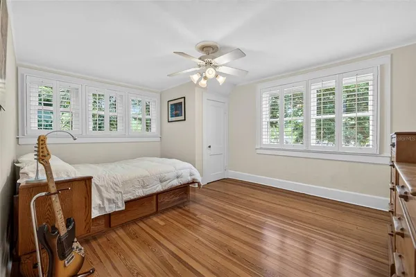 $899,000 | 2318 Woodlawn Circle East, St. Petersburg, FL 33704