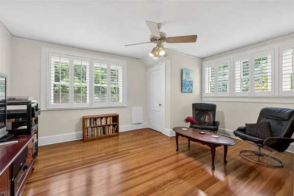 $899,000 | 2318 Woodlawn Circle East, St. Petersburg, FL 33704