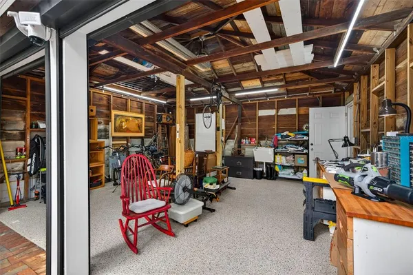 $899,000 | 2318 Woodlawn Circle East, St. Petersburg, FL 33704