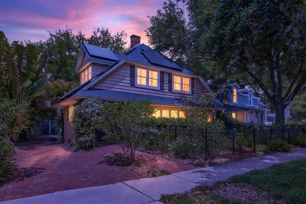 $899,000 | 2318 Woodlawn Circle East, St. Petersburg, FL 33704