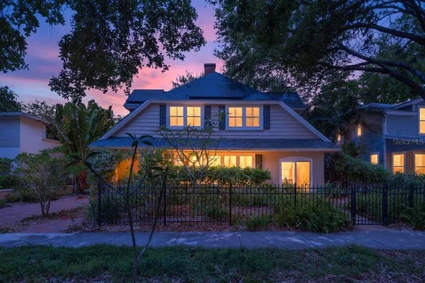 $899,000 | 2318 Woodlawn Circle East, St. Petersburg, FL 33704