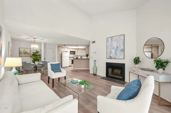 $585,000 | 4260 VÃa Arbolada, Unit 330, Los Angeles, CA 90042