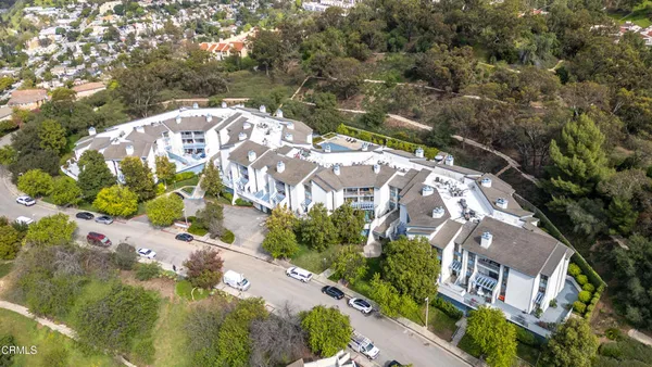 $585,000 | 4260 VÃa Arbolada, Unit 330, Los Angeles, CA 90042