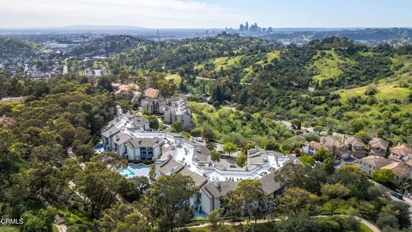 $585,000 | 4260 VÃa Arbolada, Unit 330, Los Angeles, CA 90042