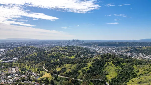 $585,000 | 4260 VÃa Arbolada, Unit 330, Los Angeles, CA 90042