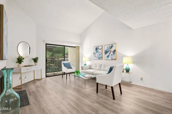 $585,000 | 4260 VÃa Arbolada, Unit 330, Los Angeles, CA 90042