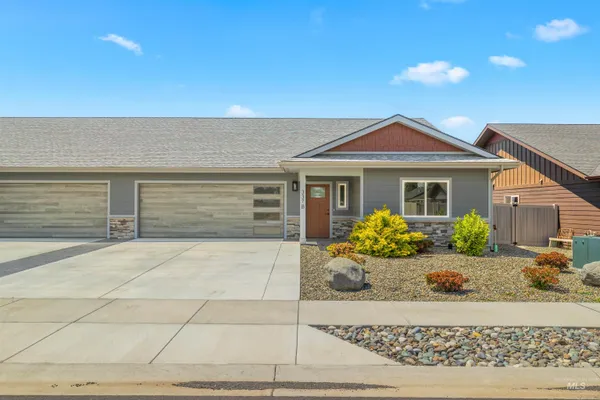 $525,000 | 337 Park Drive, Unit B, Lewiston, ID 83501