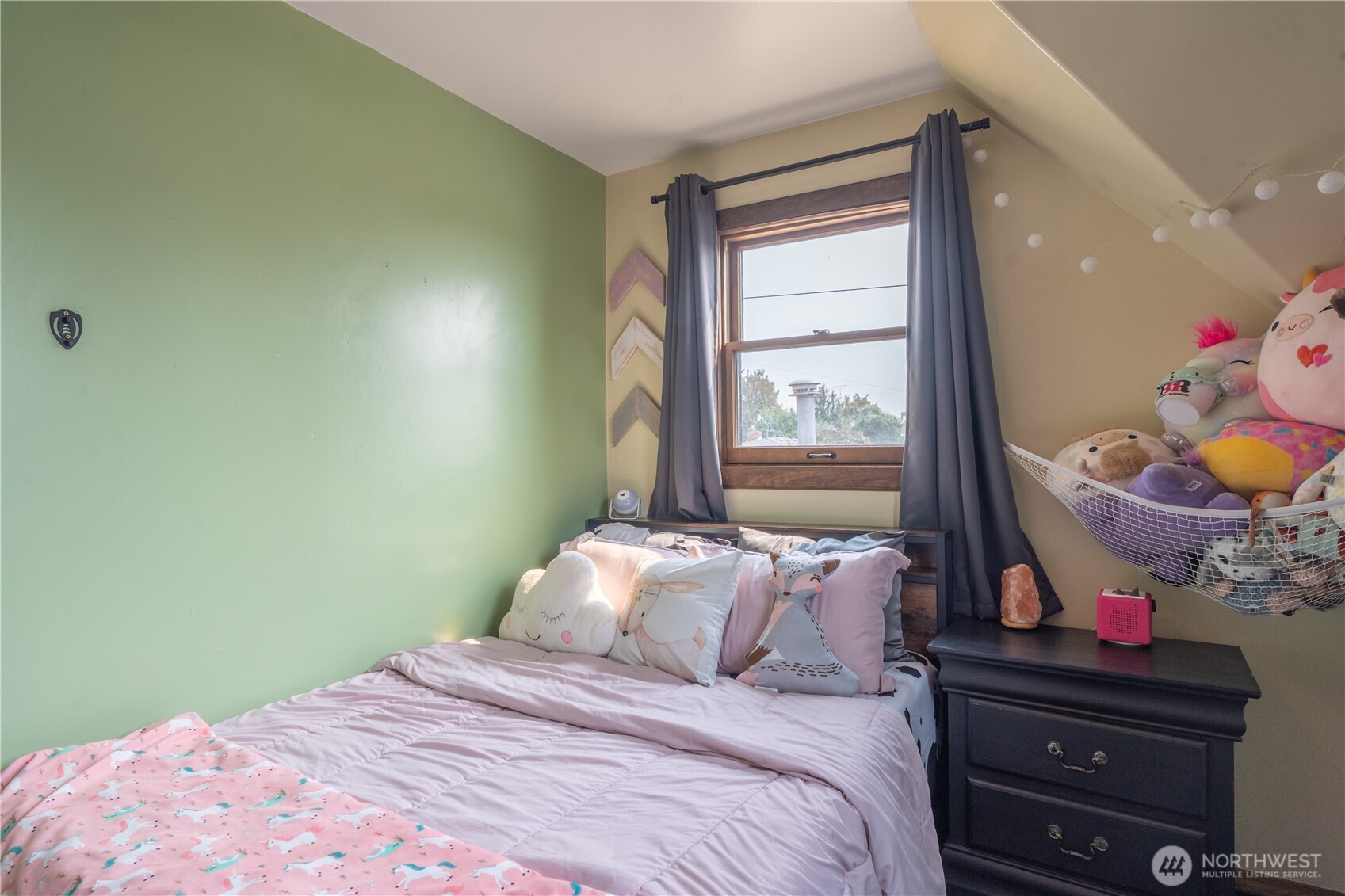 407 West 4th Avenue Ritzville, WA 99169 - Photo 24 of 40 a bedroom with a bed and a window