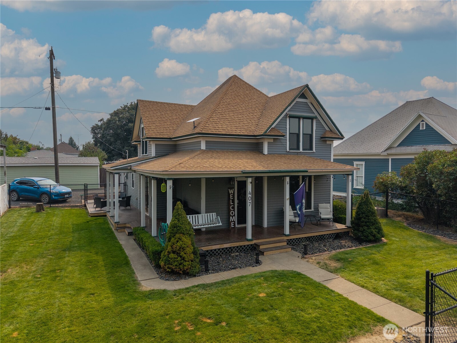 407 West 4th Avenue Ritzville, WA 99169 - Photo 5 of 40 a view of a house with a yard