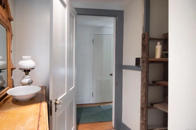 $300,000 | 182 Church Street, North Canaan, CT 06018