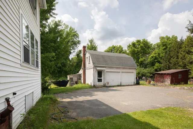 $300,000 | 182 Church Street, North Canaan, CT 06018