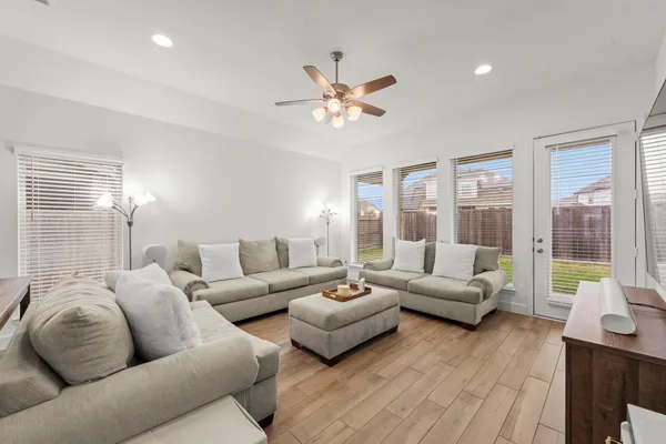$3,150 | 18846 Halter Mdw Trail, Tomball, TX 77377