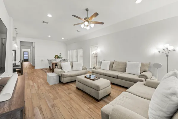 $3,150 | 18846 Halter Mdw Trail, Tomball, TX 77377