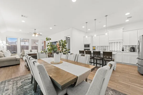 $3,150 | 18846 Halter Mdw Trail, Tomball, TX 77377
