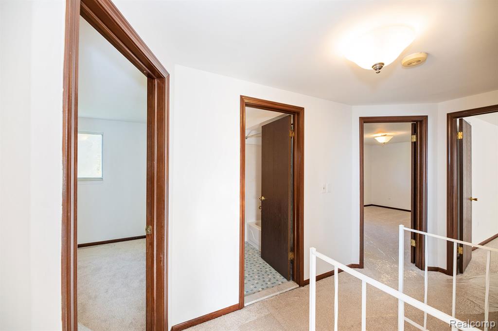 645 Lockmoore Court Rochester Hills, MI 48307 - Photo 29 of 56