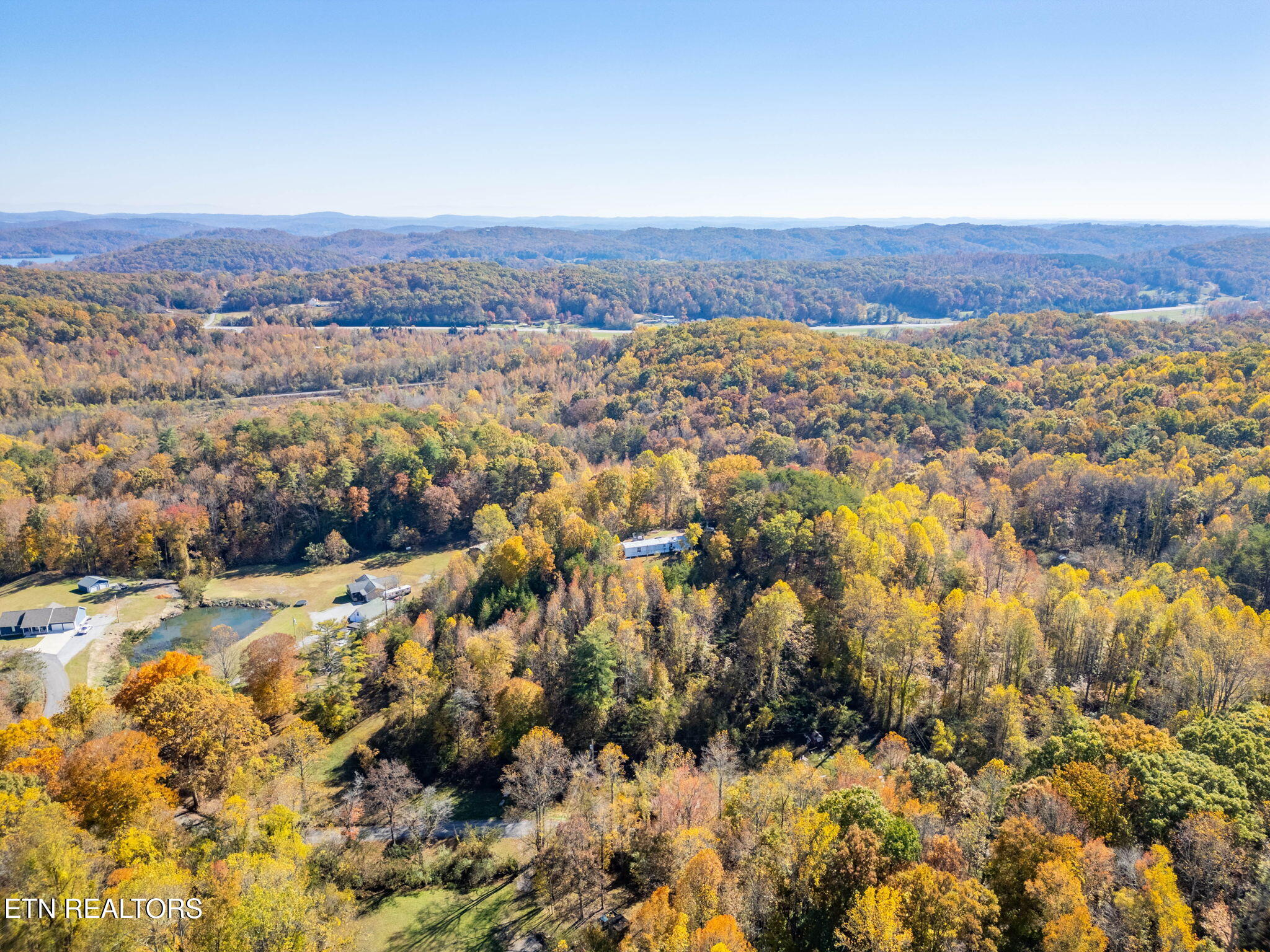 1395 Mountain View Road Rockwood, TN 37854 - Photo 5 of 25 13-web-or-mls-DJI_0547-HDR