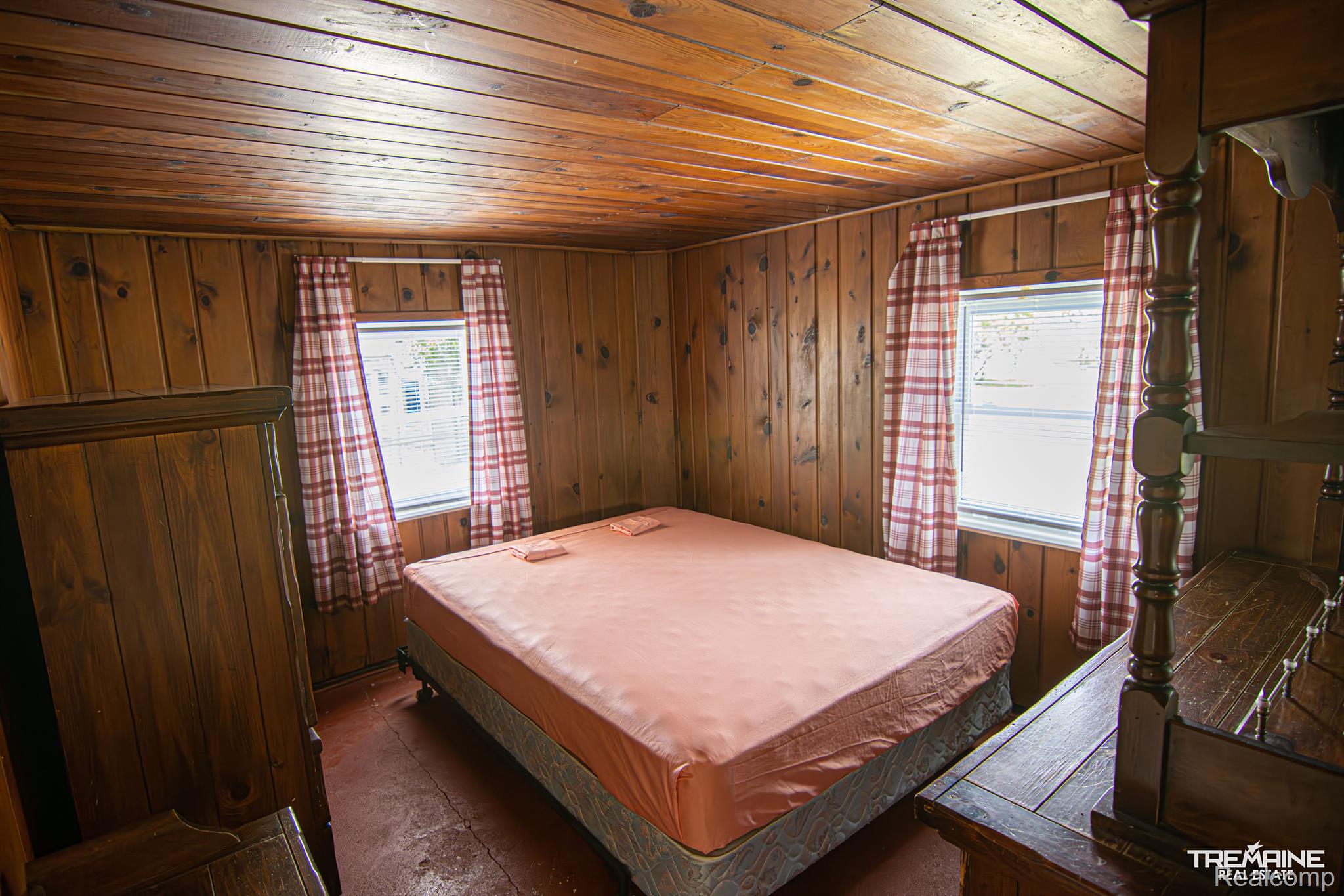 1071 North Nichols Road Flushing, MI 48433 - Photo 7 of 20 Gallery Image 7