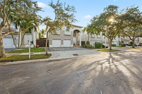 $999,000 | 11258 Northwest 47th Lane, Doral, FL 33178
