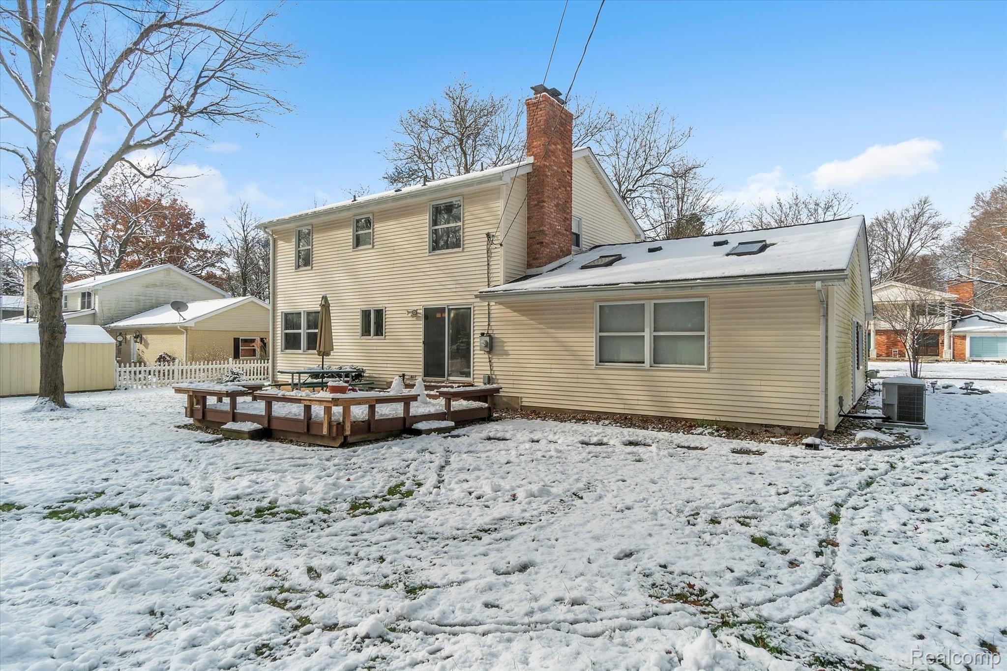 11117 Old Bridge Road Grand Blanc, MI 48439 - Photo 42 of 46 42-11117-Old-Bridge-Rd-WindowStill-Real-Estate-Photography-42.jpg