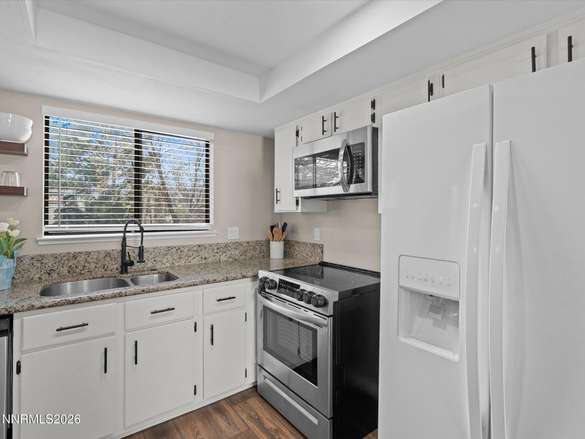 1215 Conway Lane Reno, NV 89503 - Photo 10 of 38 11-1215 Conway Ln-102