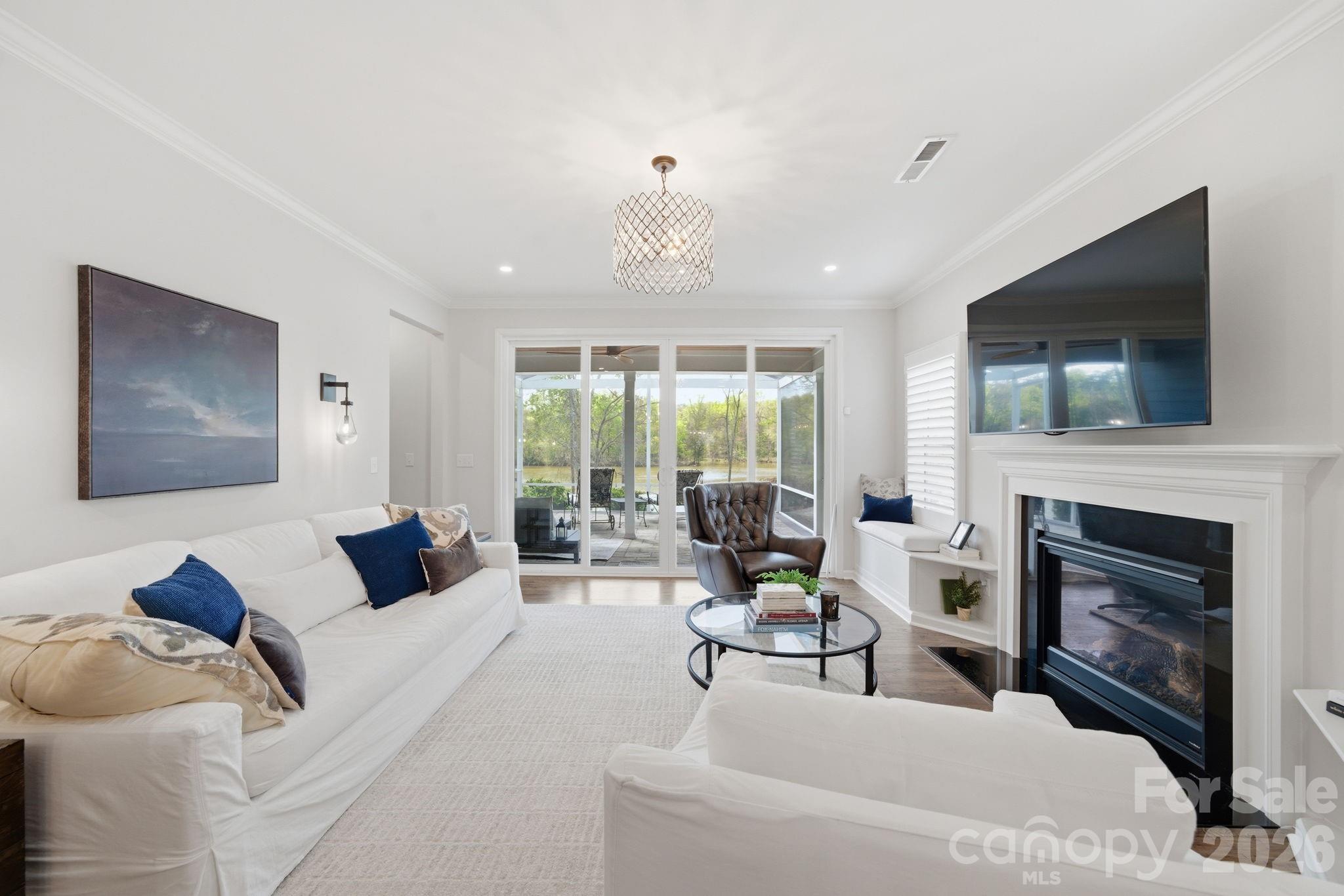 30132 Turtle Point Court Lancaster, SC 29720 - Photo 5 of 41