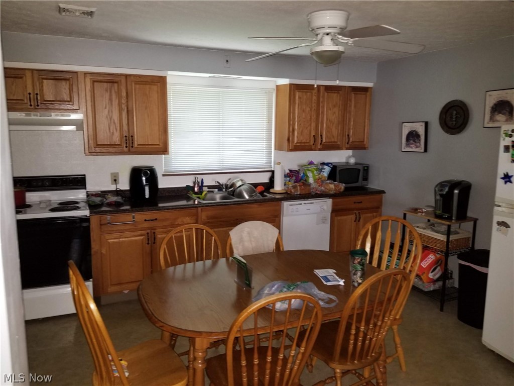 2051 West Pleasant Valley Road Parma, OH 44134 - Photo 8 of 21 Gallery Image 8