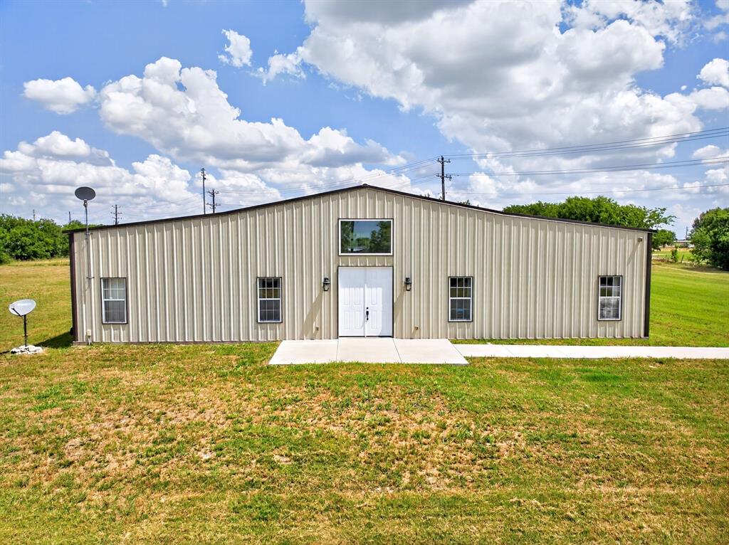 11110 Old Stoney Road Ponder, TX 76259 - Photo 3 of 39