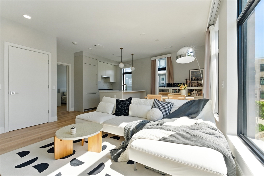 191 Washington Street, Unit 524 Boston, MA 02135 - Photo 4 of 36