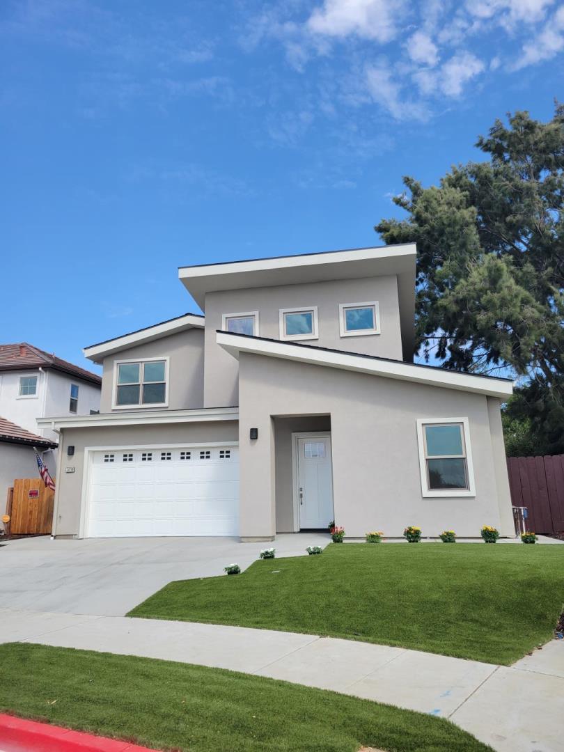 1039 El Cerro Drive, Hollister, CA 95023 Compass