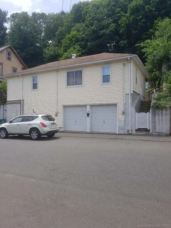 $289,000 | 68 New Street, Seymour, CT 06483