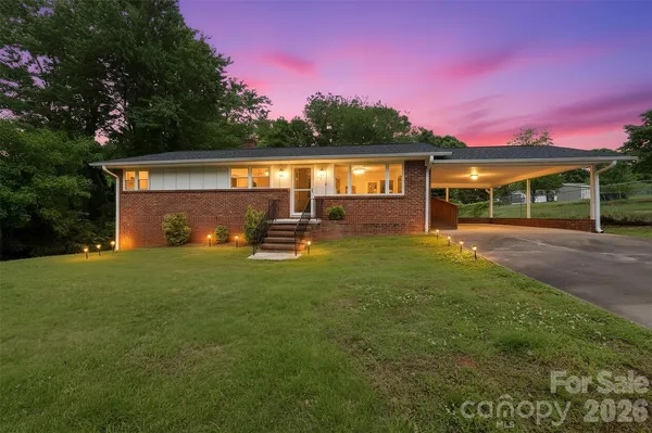 $255,000 | 88 36th Street Northwest, Hickory, NC 28601