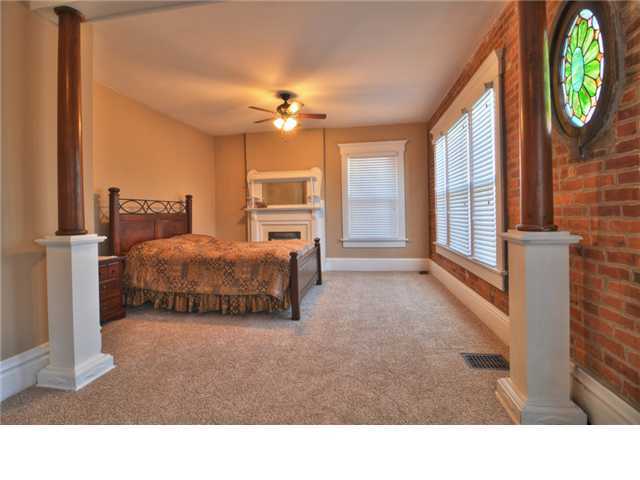 1391 Bryden Road Columbus, OH 43205 - Photo 10 of 16 Gallery Image 10