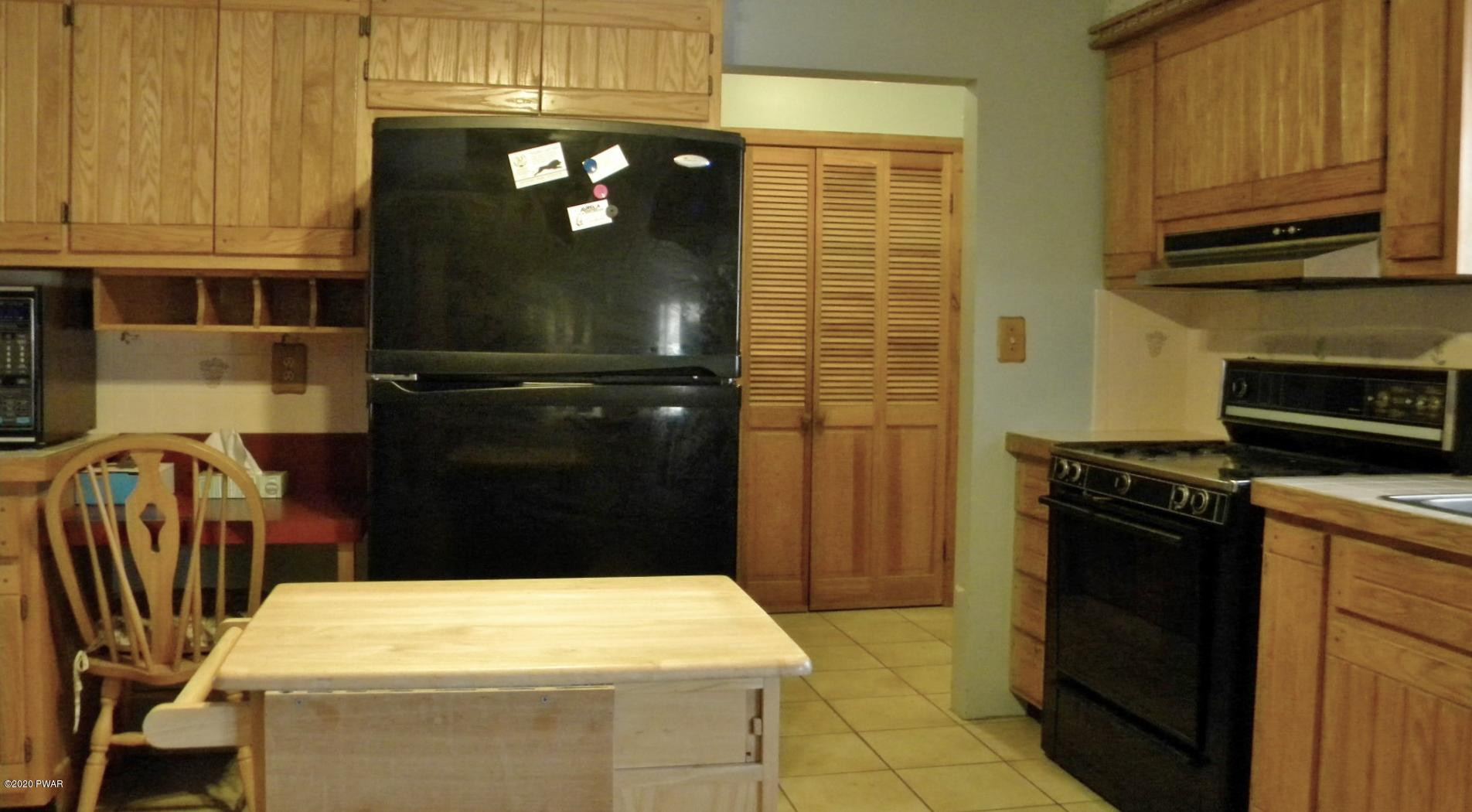 154 Sheards Road Milanville, PA 18443 - Photo 16 of 28 12-KITCHEN