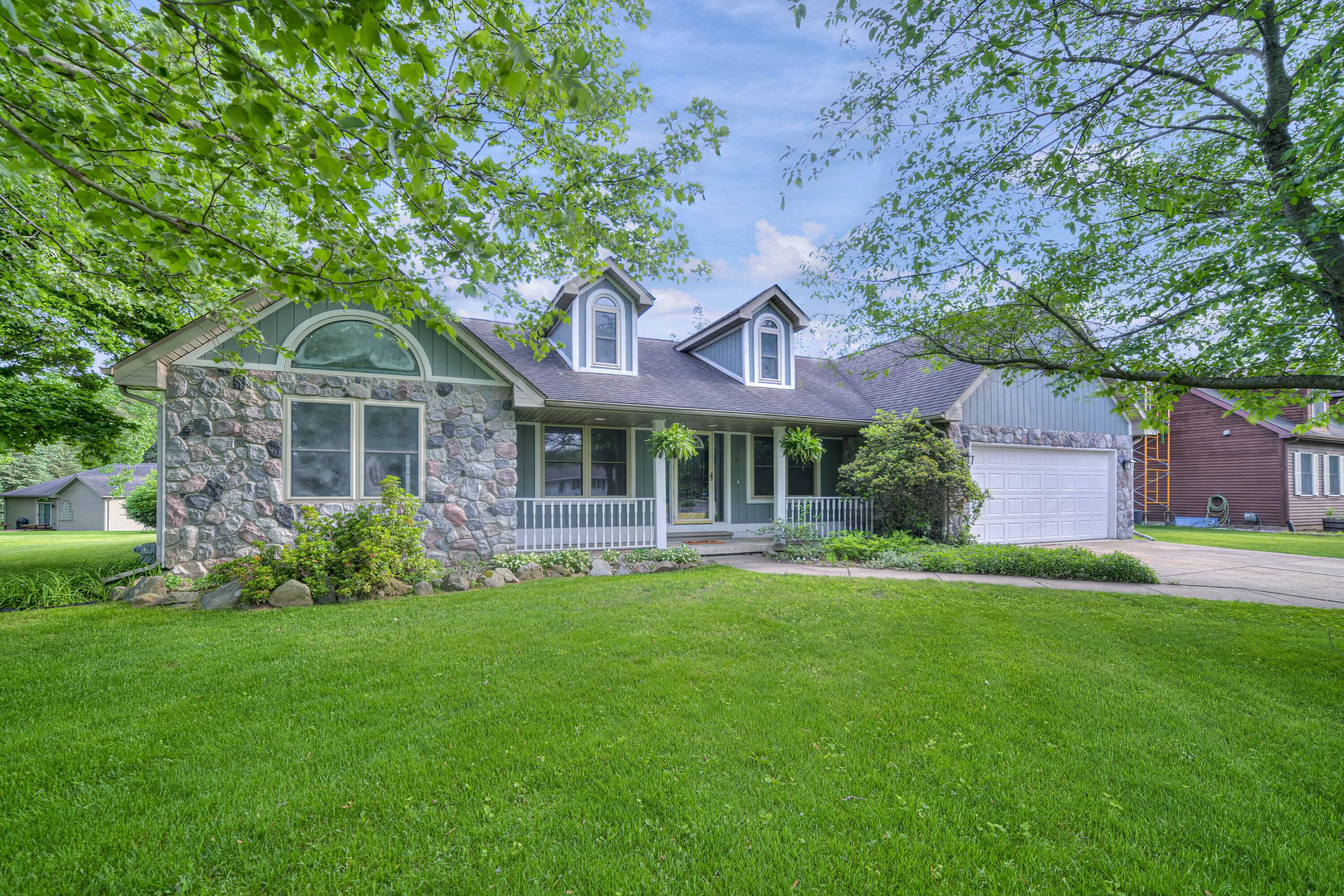 2309 Ridgeway Road Jackson, MI 49203 - Photo 1 of 30 2309 Ridgeway 02