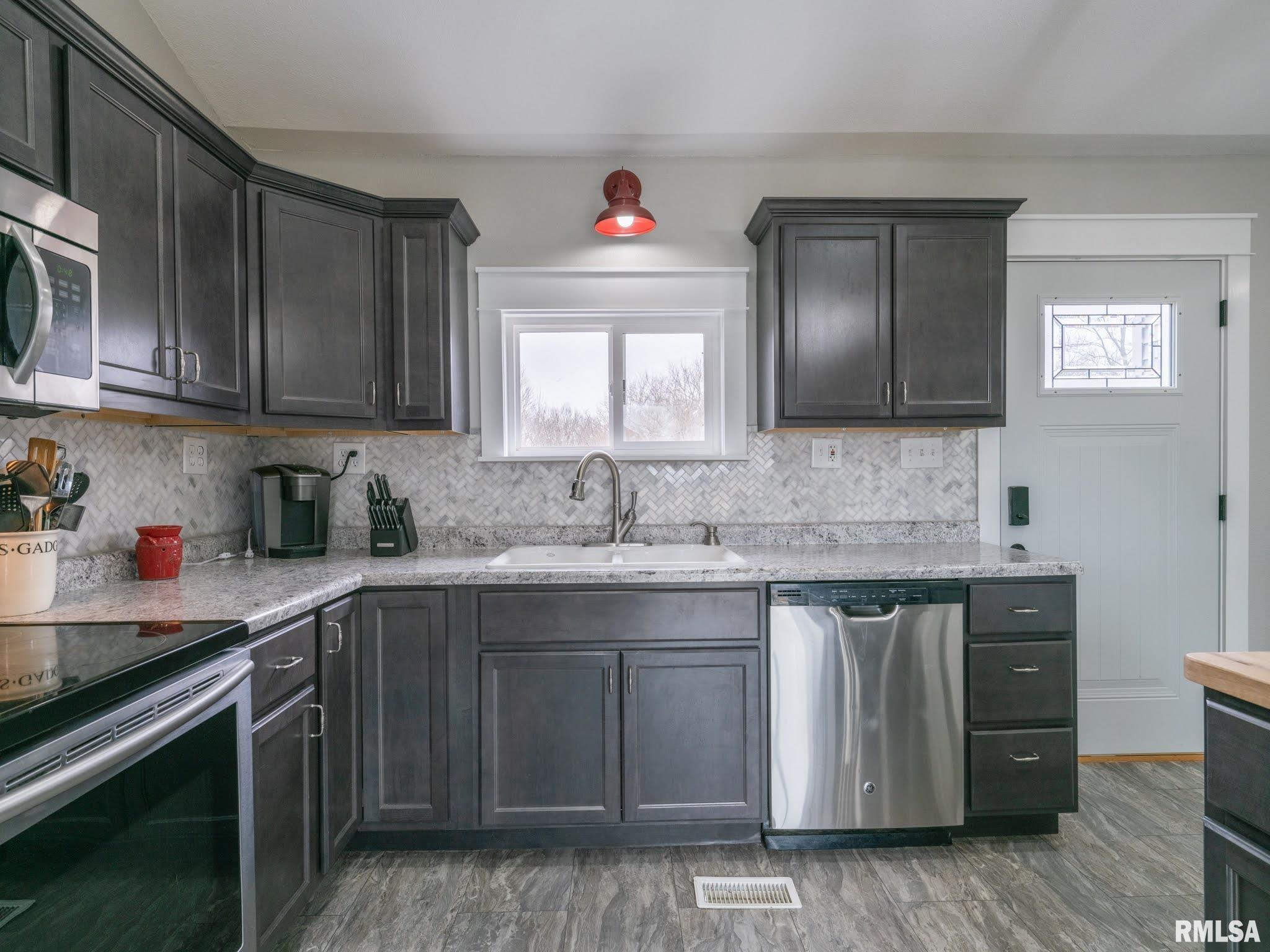 9318 North Brimwater Road Brimfield, IL 61517 - Photo 11 of 49