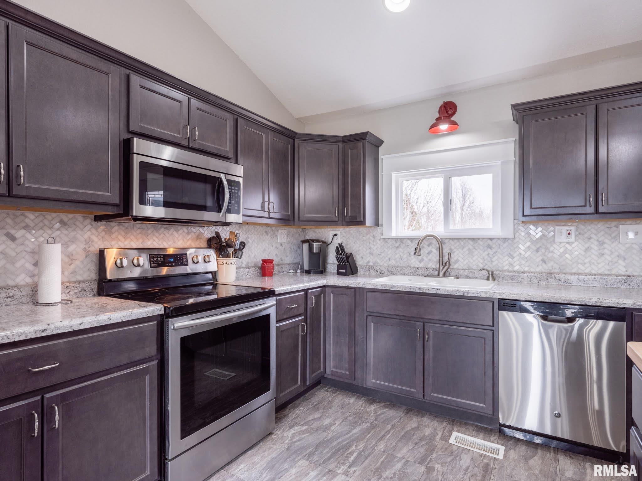 9318 North Brimwater Road Brimfield, IL 61517 - Photo 9 of 49