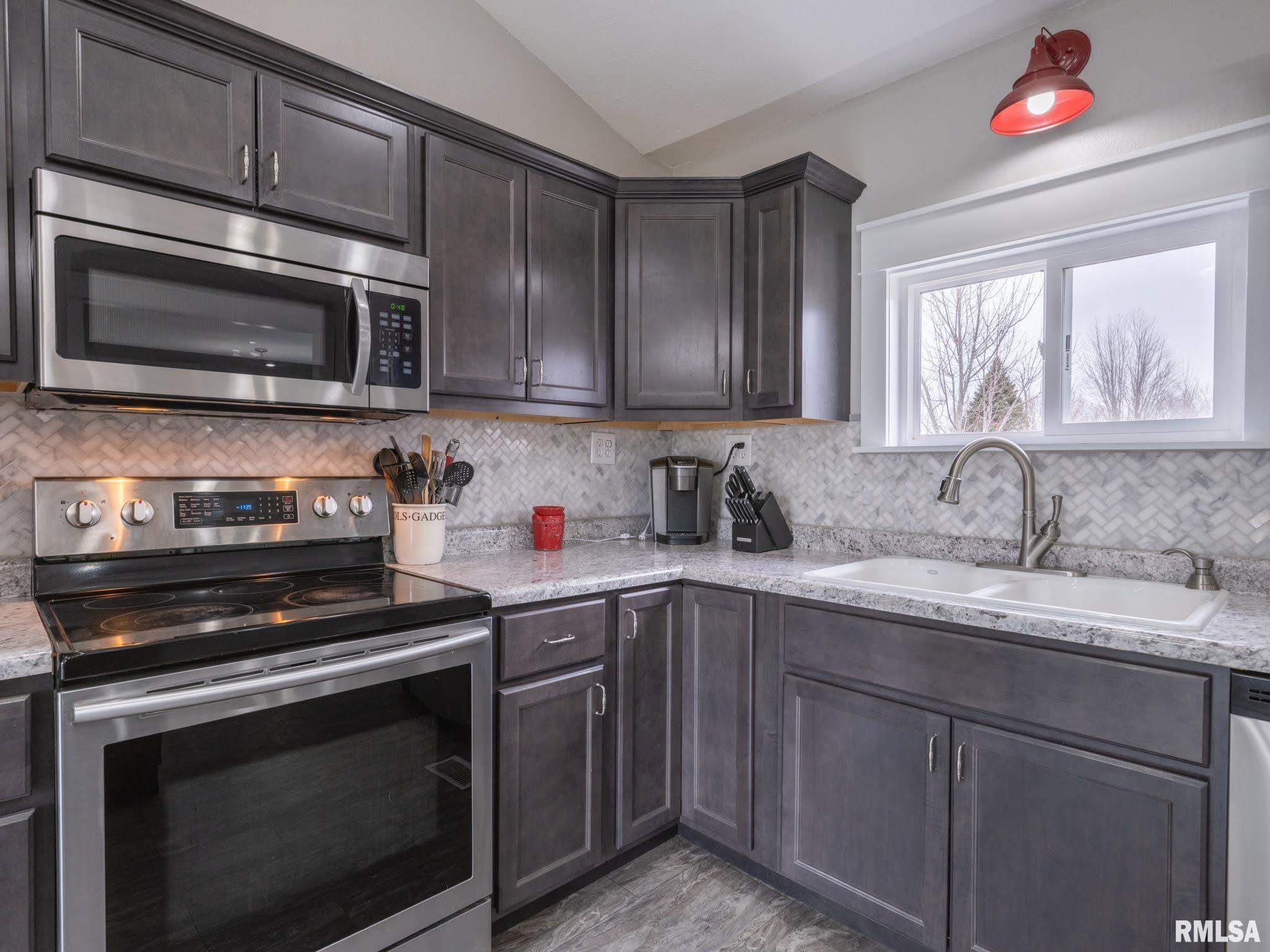 9318 North Brimwater Road Brimfield, IL 61517 - Photo 10 of 49