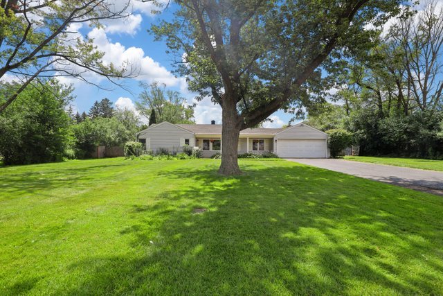 1945 Maplewood Road Northbrook, IL 60062 - Photo 3 of 30