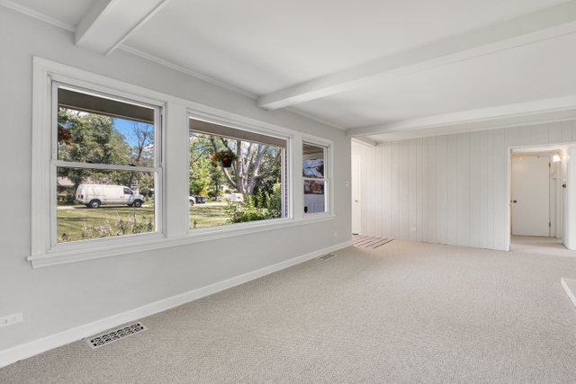 1945 Maplewood Road Northbrook, IL 60062 - Photo 7 of 30