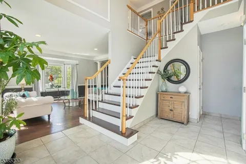 $935,000 | 9 Stark Court, Ringoes, NJ 08551