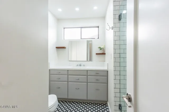 $1,049,000 | 6563 Bianca Avenue, Van Nuys, CA 91406