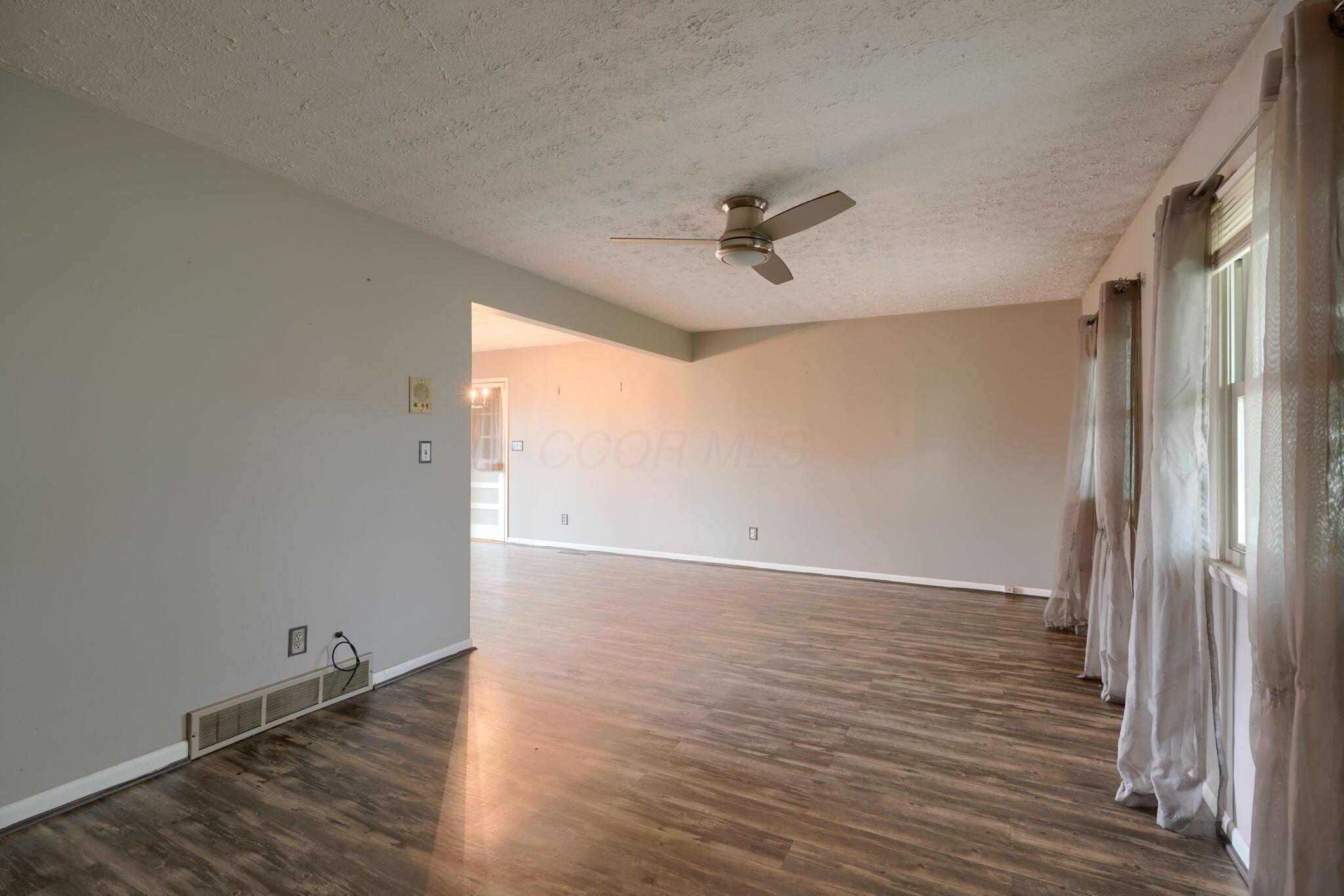 4343 Jermoore Road Obetz, OH 43207 - Photo 5 of 40 4343 Jermoore Rd (17)