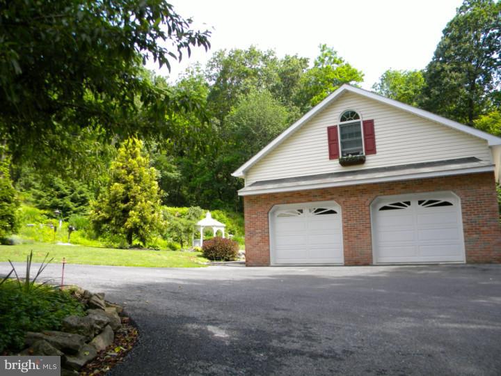 359 Kulps Road Barto, PA 19504 - Photo 8 of 25 Gallery Image 8