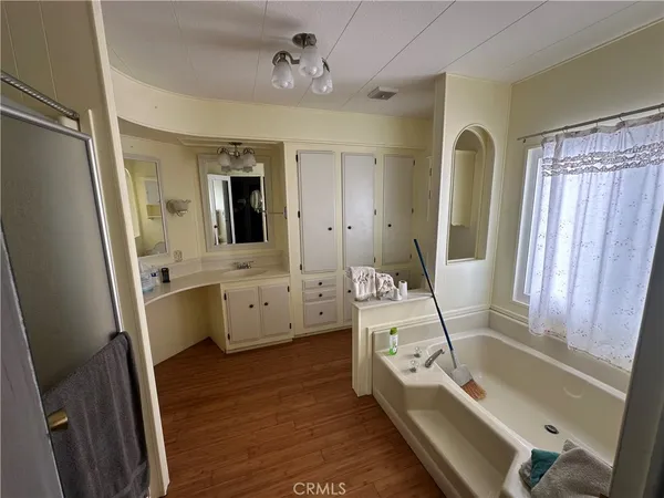 $300,000 | 24701 Raymond Way, Unit 195, Lake Forest, CA 92630