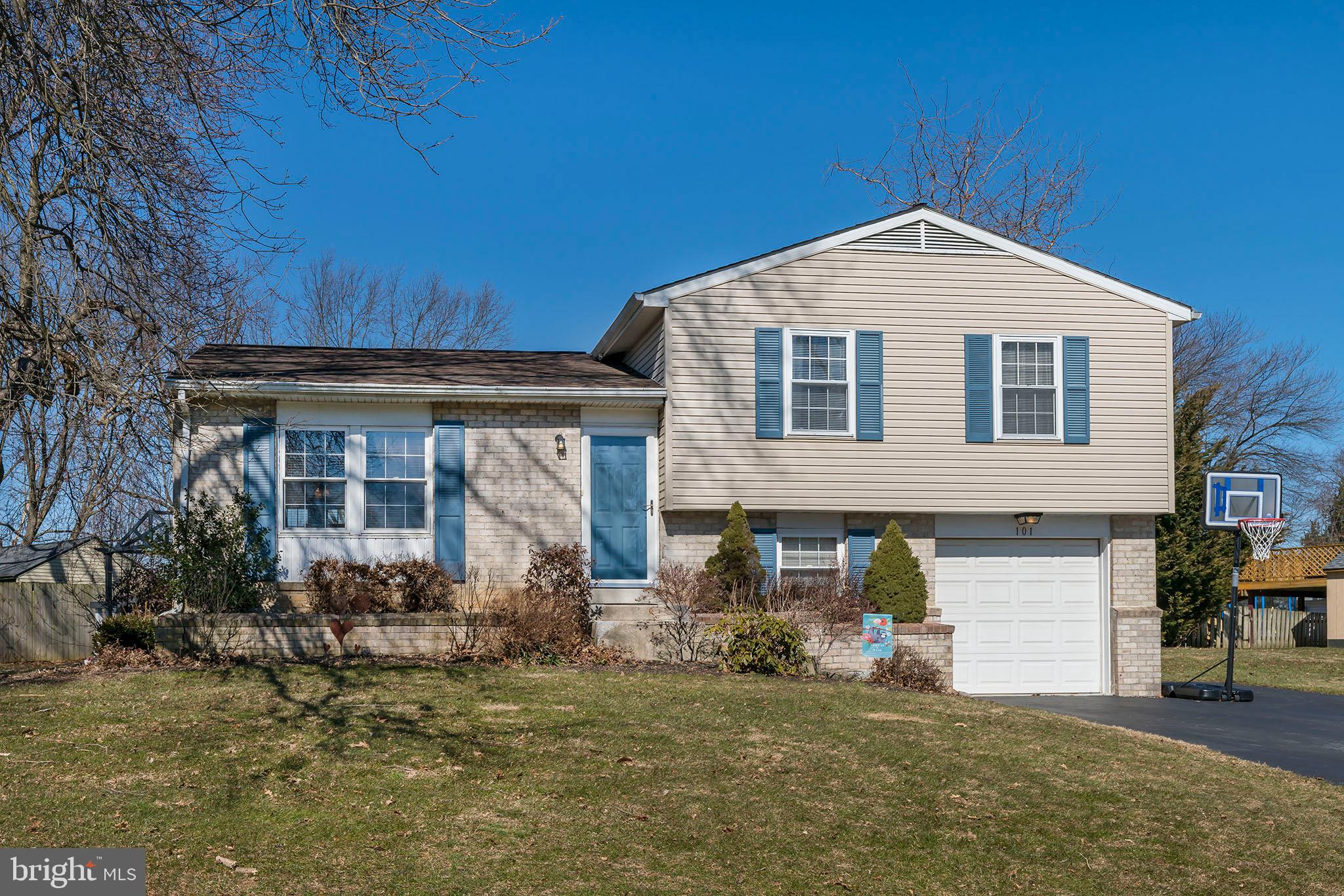 101 April Lane Lititz, PA 17543 - Photo 1 of 42