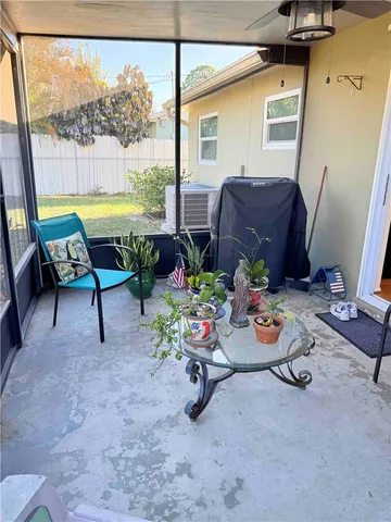 $1,950 | 116 21st Avenue, Vero Beach, FL 32962