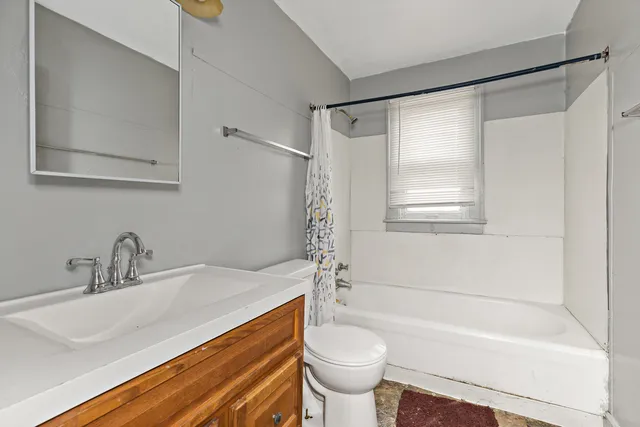 $125,000 | 13827 South Wentworth Avenue, Riverdale, IL 60827